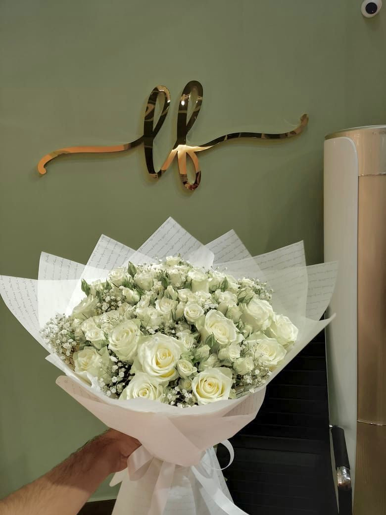 Majesté Blanche - The XL Luxury Bouquet